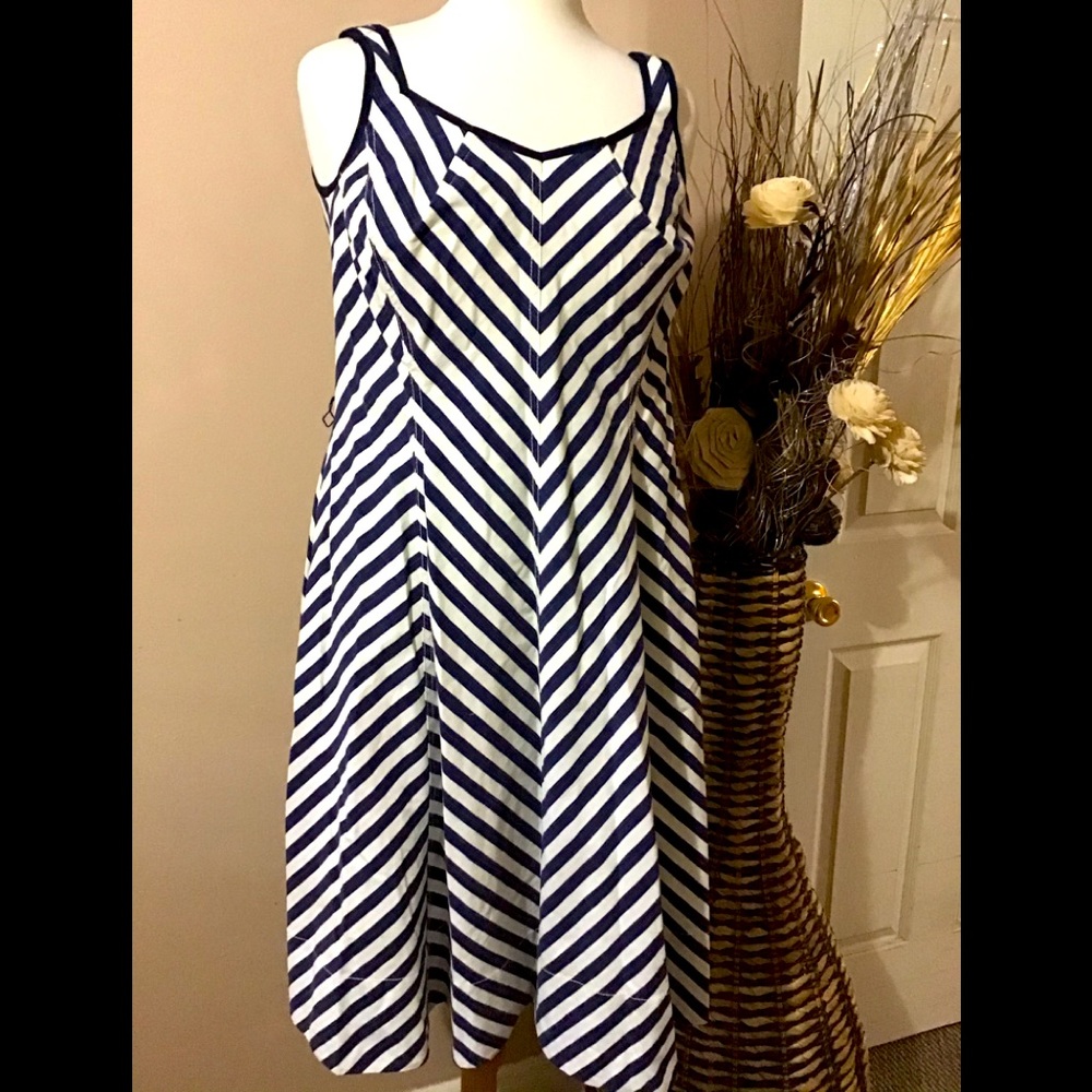 Summer Dress - Picture 1 of 4